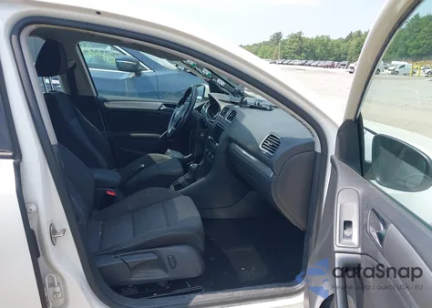 2013 Volkswagen Golf 2.5L 4-Door z USA, uszkodzony, nr VIN WVWDB7AJ1DW134403